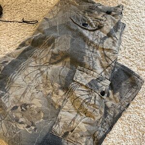 Men's Camouflage Insulated Cargo Pants in Brown & Gray